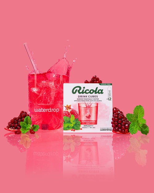 Ricola Discovery Set mit Pomegranate Mint Drink und Glas.